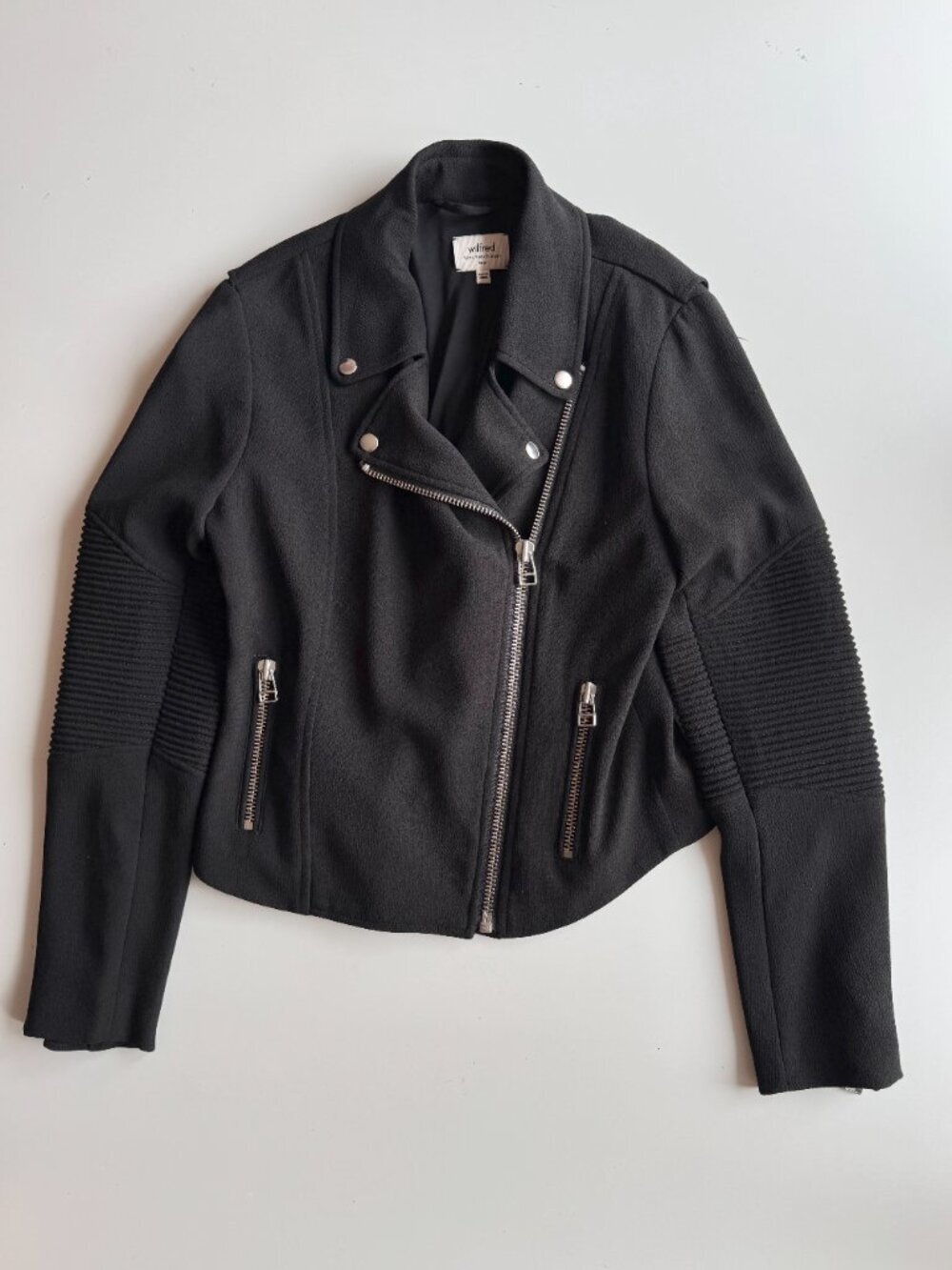 Aritzia WILFRED Montesson Black Crepe Motorcycle Moto Biker Jacket, Size 4 - Picture 5 of 12
